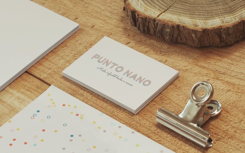 Creación web y diseño de papeleria para Punto Nano - Un trabajo de Silvia Calavera